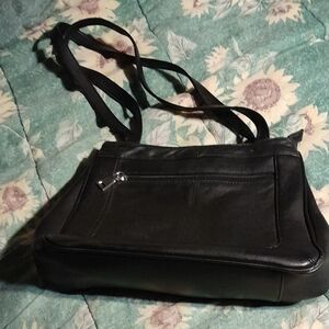 Wilsons Leather Classic Black Shoulder Bag